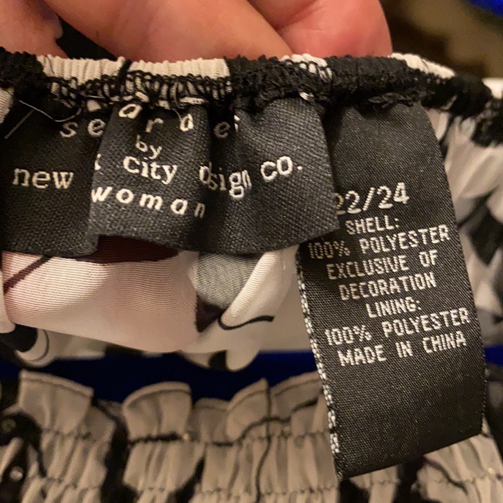 New York City Design Co. women’s top - Picture 6 of 6